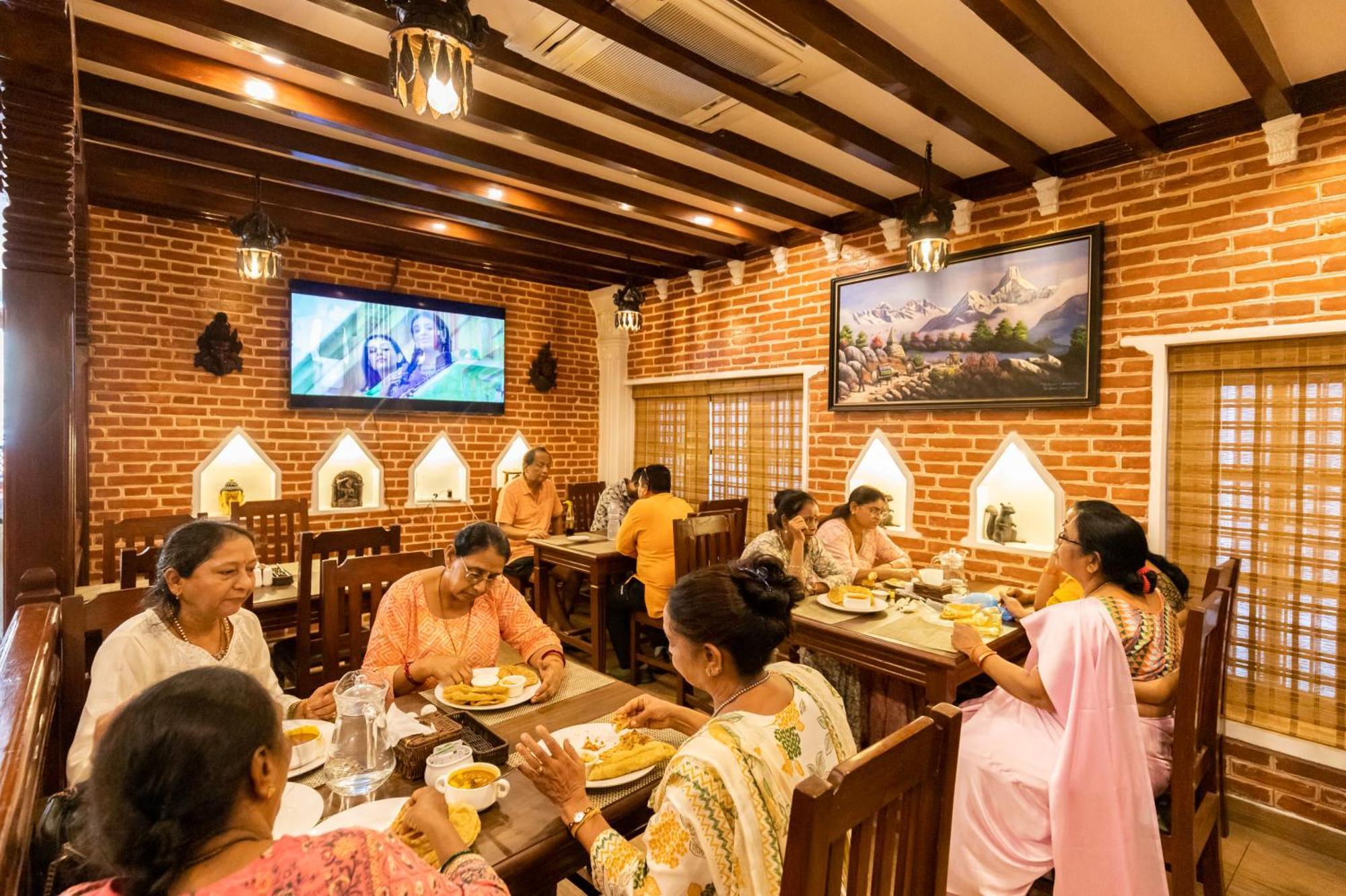 Airport Himalaya Boutique Hotel กาฐมาณฑุ ภายนอก รูปภาพ