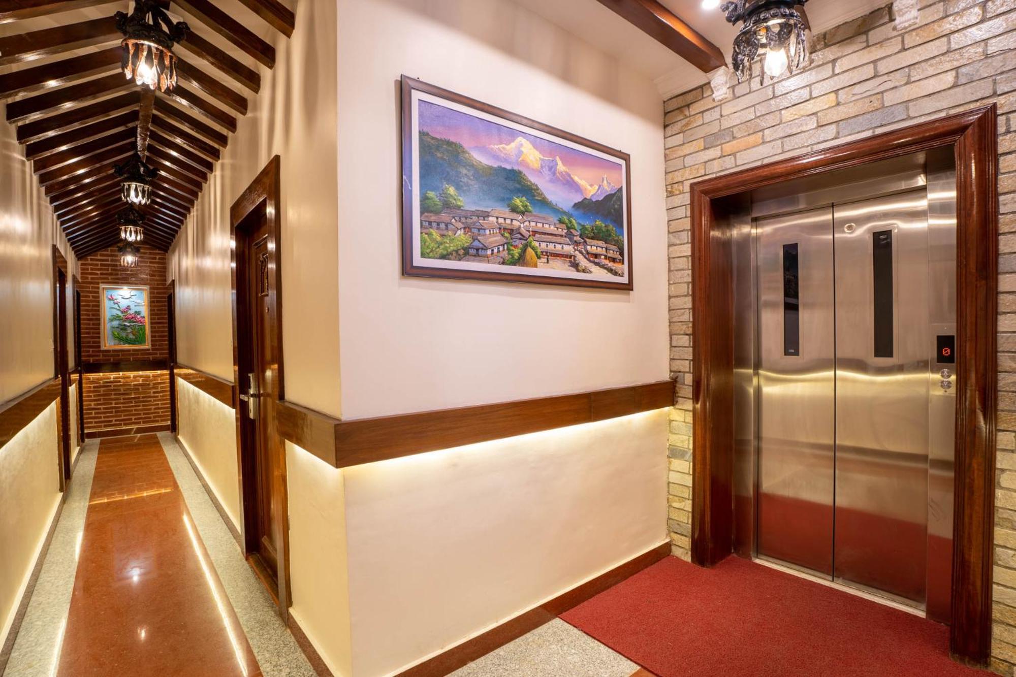 Airport Himalaya Boutique Hotel กาฐมาณฑุ ภายนอก รูปภาพ